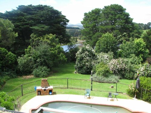 Leafield Cottages, Buchen Sie Hotel Dixons Creek Yarra Riverfront