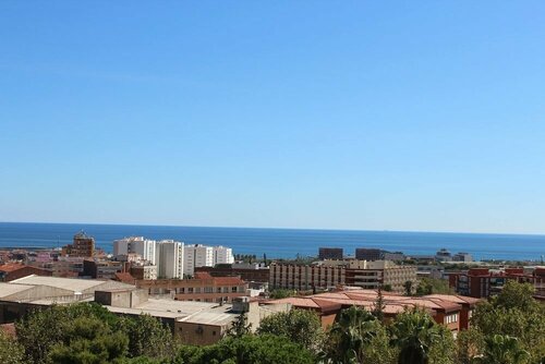 Hostal Isla Cristina Mataro, Забронировать Хостел Матаро Коста-дель-Маресме, рядом с Platja de Ponent
