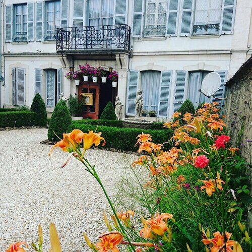 Vieille France, Book Bed and Breakfast Hotels in Yonne with Parking, Parking