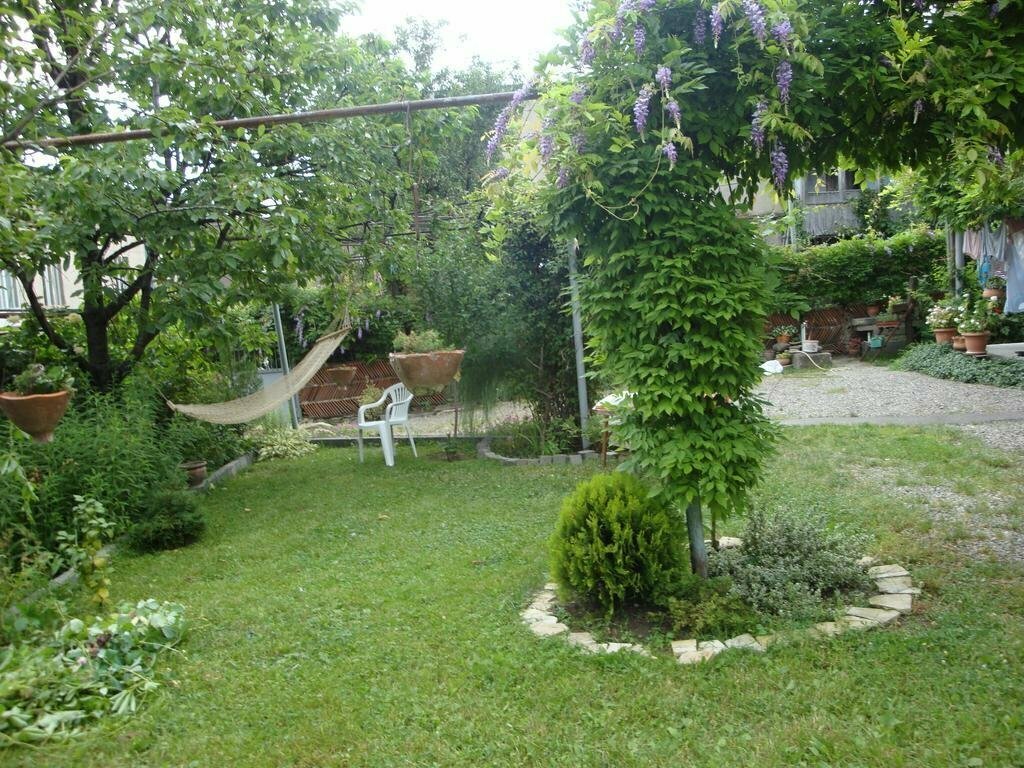 Tamari Guest House