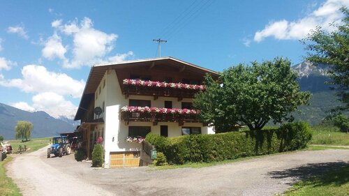 Ferienhof Bichlhof, Забронировать Отель Отели Тироля с парковкой, Парковка