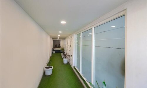 Qotel Hotel La Serene Gagan Vihar, Забронировать Отель Отели Восточного Дели 3 звезды, 3*