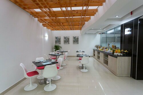 Howard Johnson by Wyndham Lima Miraflores Larco, Book Hotel Hoteller i Lima med pool, Swimmingpool