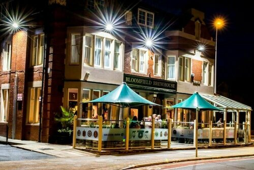 Bloomfield Brewhouse, Забронировать Отель «постель и завтрак» Блэкпул Ланкашир, рядом с Стадион футбольного клуба «Блэкпул»