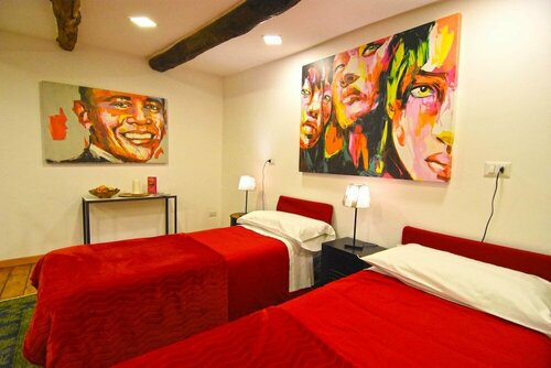 B&B Ninarella Napoli, Забронировать Отель «постель и завтрак» Отели Неаполя с завтраком, рядом с Церковь Джезу-Нуово, Завтраки