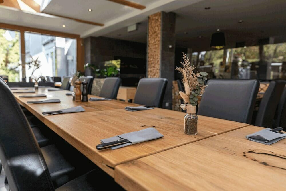 M Eat & Stay Hotel