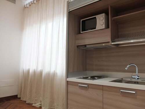 Centro Storico Rooms, Забронировать Гостевой дом Отели Феррара с парковкой, рядом с Museum of Casa Romei, Парковка