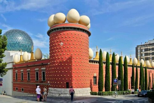Checkin Travé, Забронировать Отель Фигерас Alt Empordà, рядом с Каталонский музей игрушек