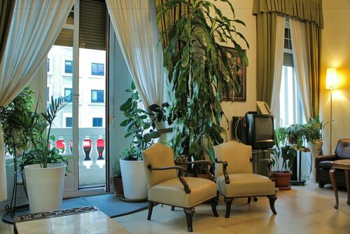 Hostal Excelsior, Забронировать Хостел Хостелы Мадрида, рядом с Здание Circulo de Bellas Artes, Хостел