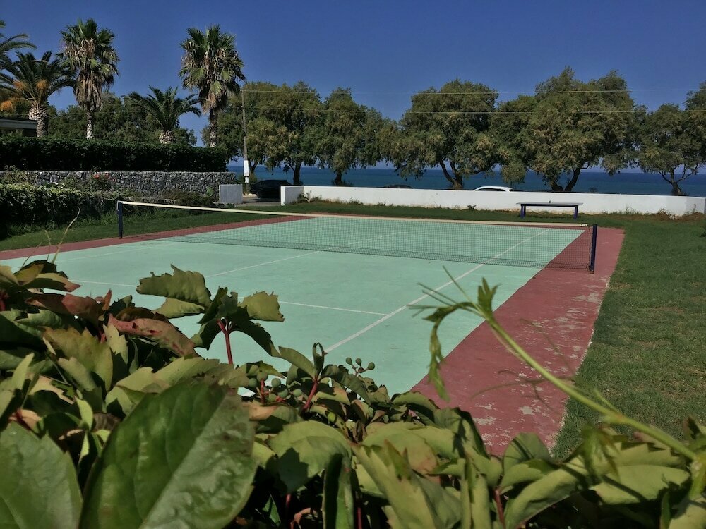 Oasis Hotel Kyparissia