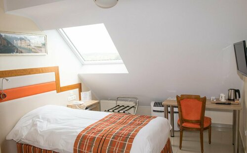 Hotel Gulliver, Забронировать Отель Башараж 