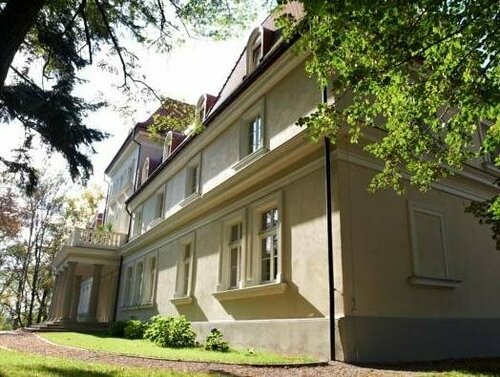 Dwór Sieraków, Réserver Hôtel Sieraków Petite-Pologne