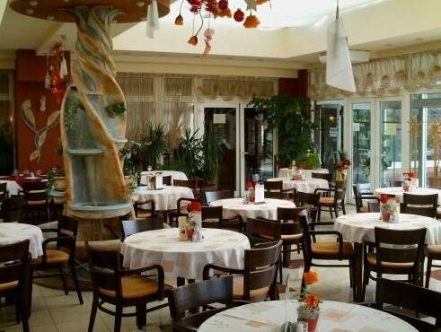 Hotel Baronka, Varaa Hotelli Raca 