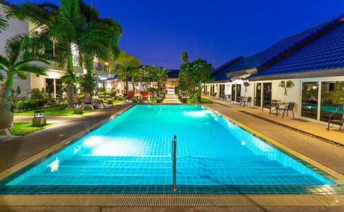 Guesthouse Phuket Airport, Забронировать Отель Отели Най-Янг-Бич с бассейном, Бассейн