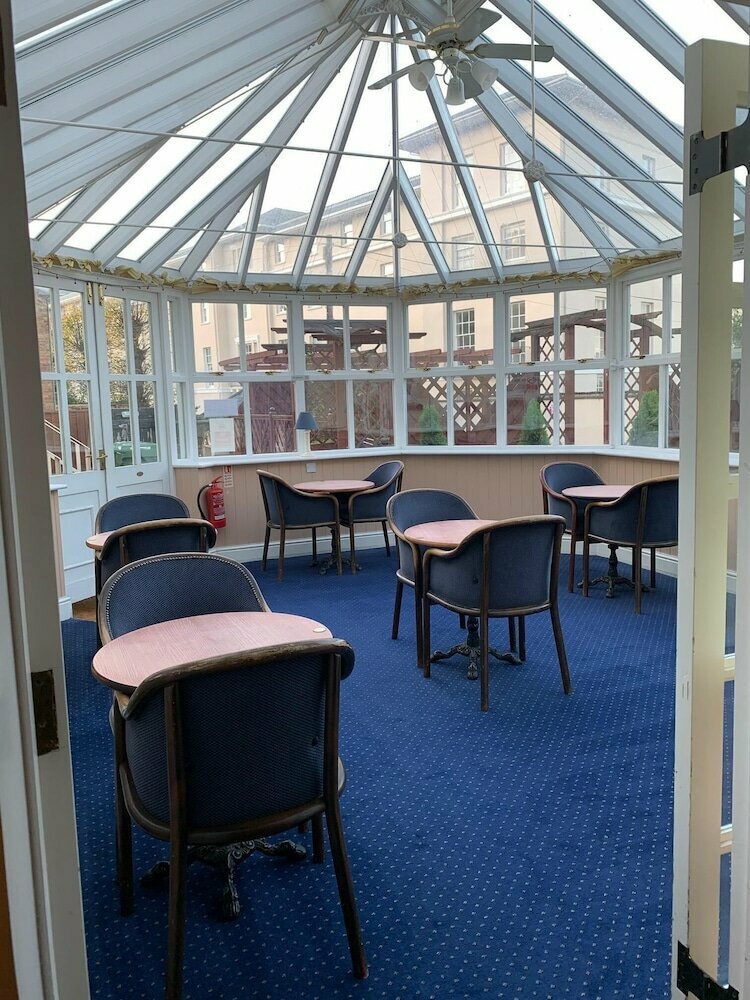 Yelf's Hotel