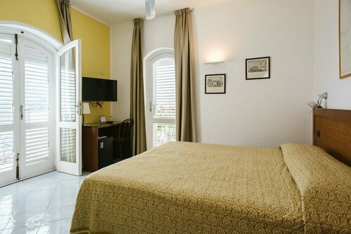 Hotel Punta Scario, Buchen Sie Hotel Malfa 