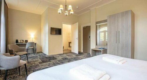 Fletcher Hotel Landgoed Huis te Eerbeek, Забронировать Отель Отели Ирбик с парковкой, Парковка