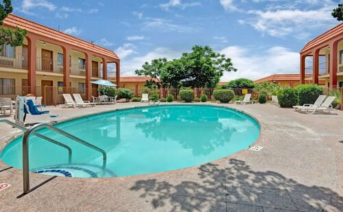 Super 8 El Paso Airport, Book Mini-hotel Hoteller i El Paso med parkering, Parkering