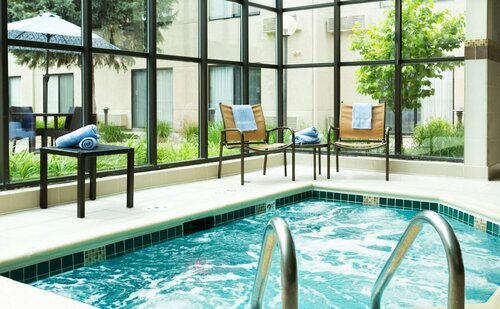 Courtyard by Marriott Fort Collins, Забронировать Отель Форт-Коллинс Колорадо