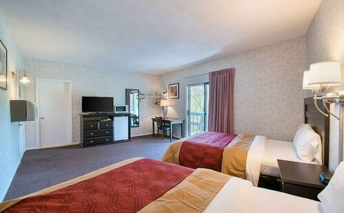 Econo Lodge Lee - Great Barrington, Забронировать Мини-отель Мотели Массачусетса, Мотель