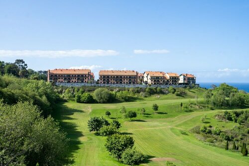 Abba Comillas Golf Hotel, Varaa Hotelli Comillas Cantabria Coast