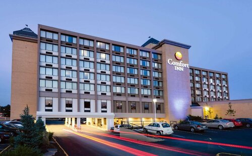 Comfort Inn & Suites Event Center, Забронировать Отель Отели Де-Мойн с бассейном, рядом с UnityPoint Health - Blank Children's Hospital, Бассейн