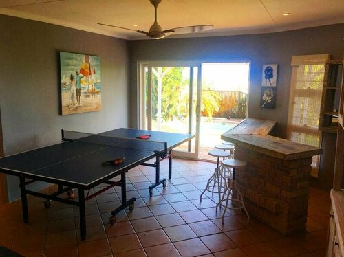 Hilton Holiday House, Забронировать Отель Пляж Умдлоти Durban North Coast