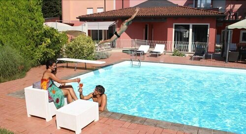 Albergo Zoello Je Suis, Prenota Hotel Castelvetro di Modena Emilia-Romagna