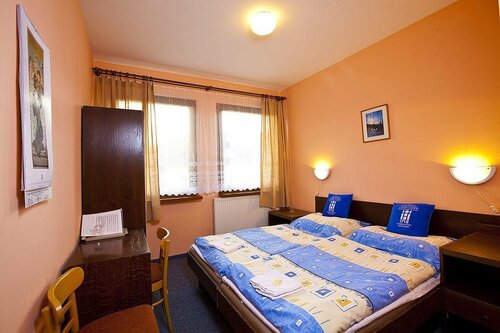 Hotel Sklárna Harrachov, Забронировать Отель Отели Гаррахов с парковкой, рядом с Ski Jumps Harrachov, Парковка