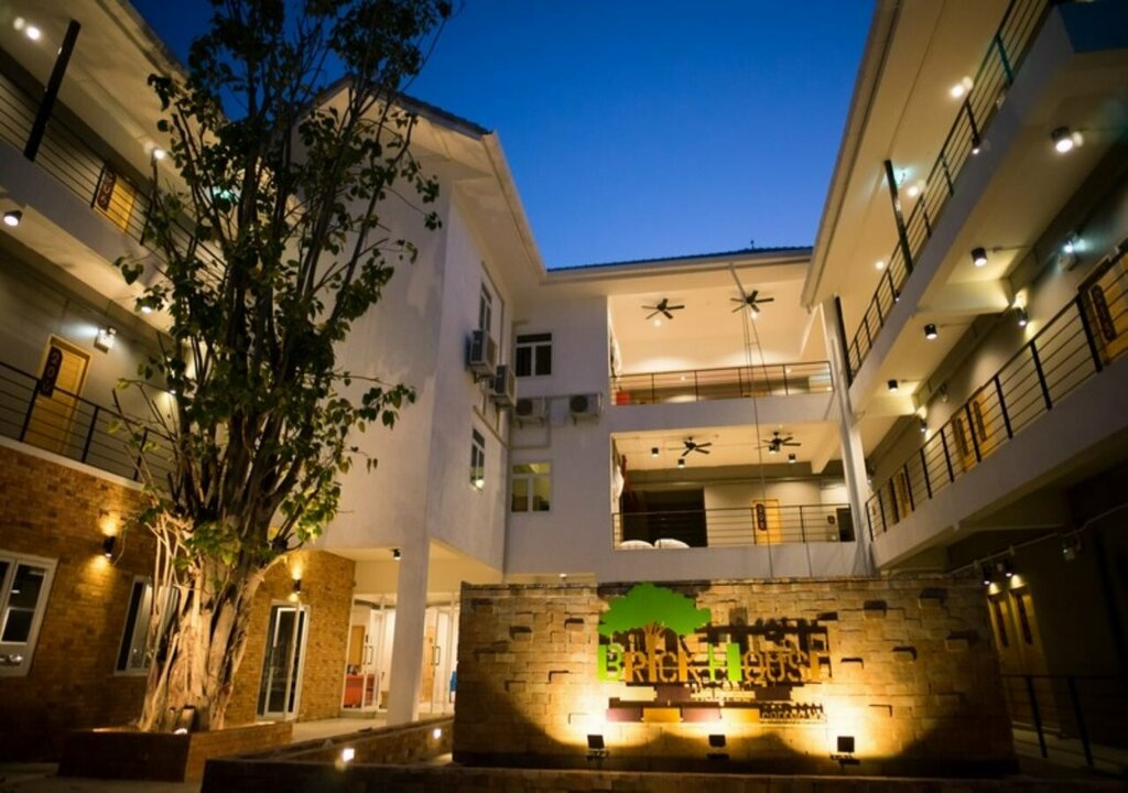 Brick House Hostel Chiang Mai