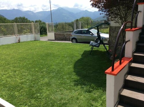 Villa Harriet, Book Villa Hoteller i Bergamo med parkering, Parkering