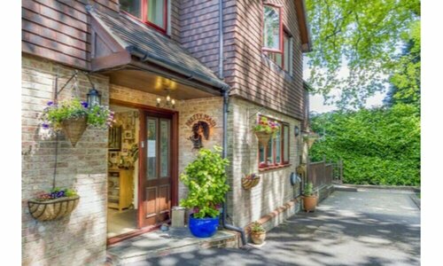 Pretty Maid House B&B, Book Bed and Breakfast 4-stjernede hoteller i Merseyside, 4*