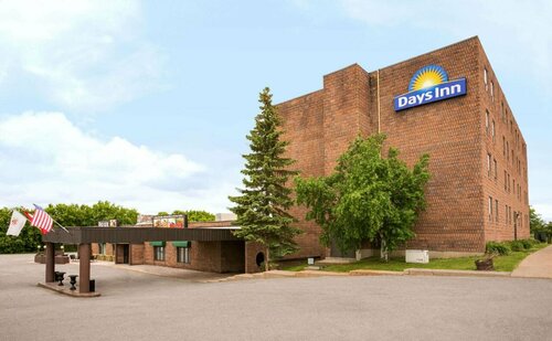 Days Inn & Conference Centre by Wyndham Renfrew, Réserver Hôtel  