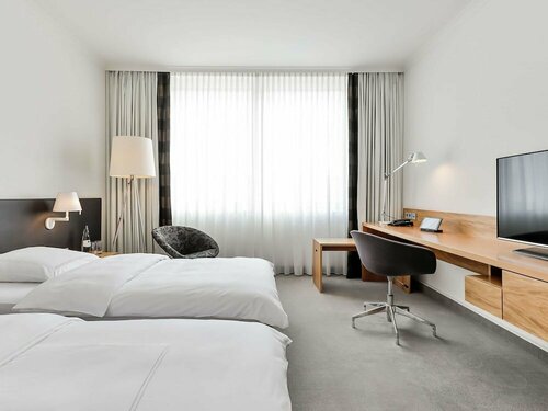 Dorint Hotel Bremen, Забронировать Отель Отели Бремена 4 звезды, рядом с Bremen Christmas Market, 4*