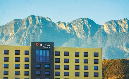 CHN Hotel Monterrey Centro, Trademark Collection by Wyndham, Prenota Hotel Hotel a Nuevo León con piscina, Piscina
