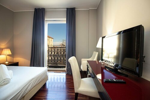 LVG Hotel Collection - Cavour, Забронировать Отель Отели в центре Новара, в центре, Завтраки