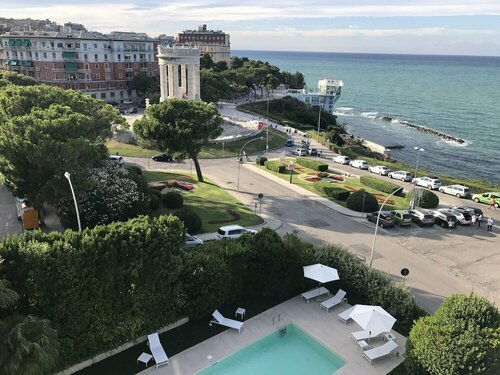 Grand Hotel Passetto, Boek Hotel Hotels in Marken met zwembad, Zwembad