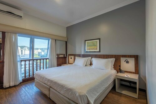 Plaza Blumenau Hotel - Próximo Curt Hering, Via Gastronômica, Забронировать Отель Отели в центре Блуменау, в центре