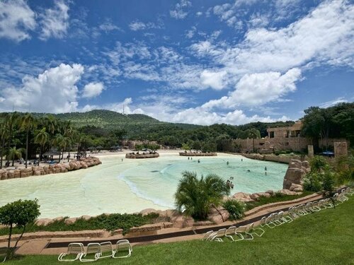 The Cascades Hotel at Sun City, Забронировать Отель Отели Сан-Сити с завтраком, рядом с Курорт Сан-Сити, Завтраки
