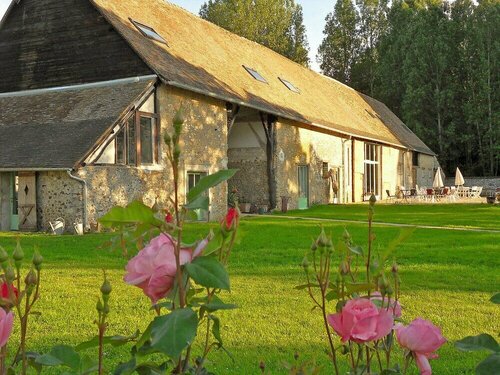 La Ferme des Isles, Забронировать Отель «постель и завтрак» Отели Eure с парковкой, Парковка
