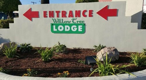 Willow Tree Lodge, Забронировать Отель Фуллертон Disneyland California