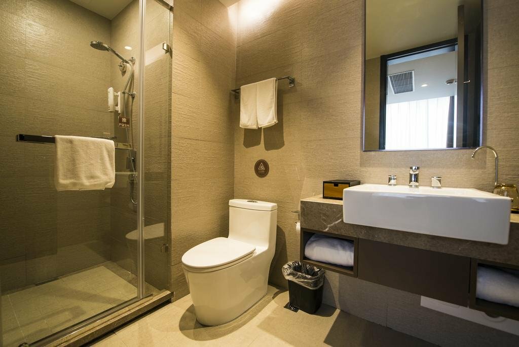 Home Inn Plus Shanghai Xintiandi Lujianbang Road Subway Station