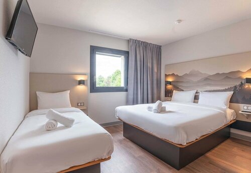 B&B HOTEL Aix-Les-Bains, Book Bed and Breakfast Hoteller i Rhône-Alps med parkering, Parkering