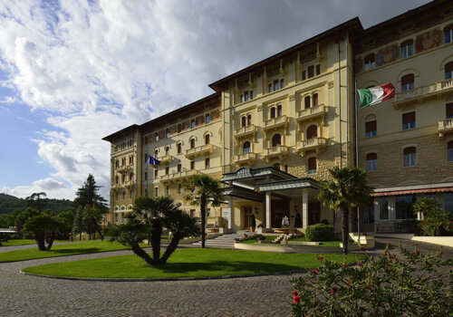 Palazzo Fiuggi Hotel, Book Hotel Ciociaria hoteller med parkering, Parkering