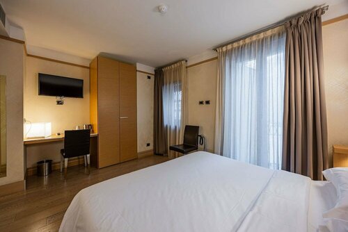 Best Western Hotel Armando, Забронировать Отель исторический центр Верона, рядом с Площадь Пьяцца-делле-Эрбе