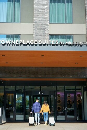 TownePlace Suites by Marriott Nashville Downtown/Capitol District, Забронировать Отель Отели Нэшвилл с парковкой, рядом с Музей Джонни Кэша, Парковка
