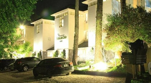 Apart Arbol del Cielo Cariló, Забронировать Отель Отели Атлантического побережья аргентины с парковкой, Парковка