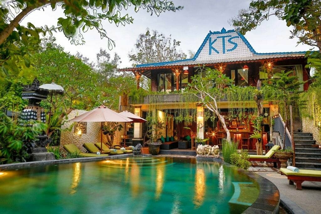 Katak Tepi Sawah Villas