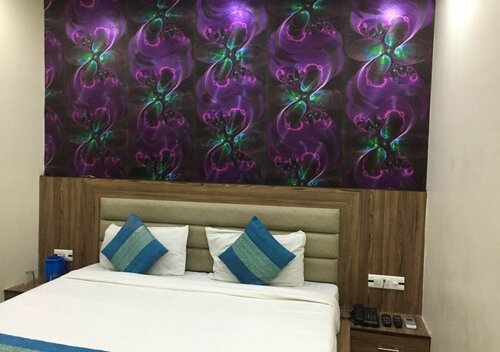 Collection O 40421 Hotel Queens Tower, Book Hotel Hoteller i Punjab med parkering, Parkering