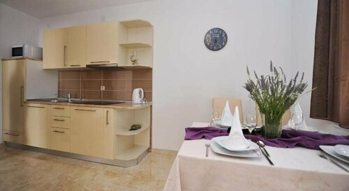 Lastura Aparthotel & Mobile Homes